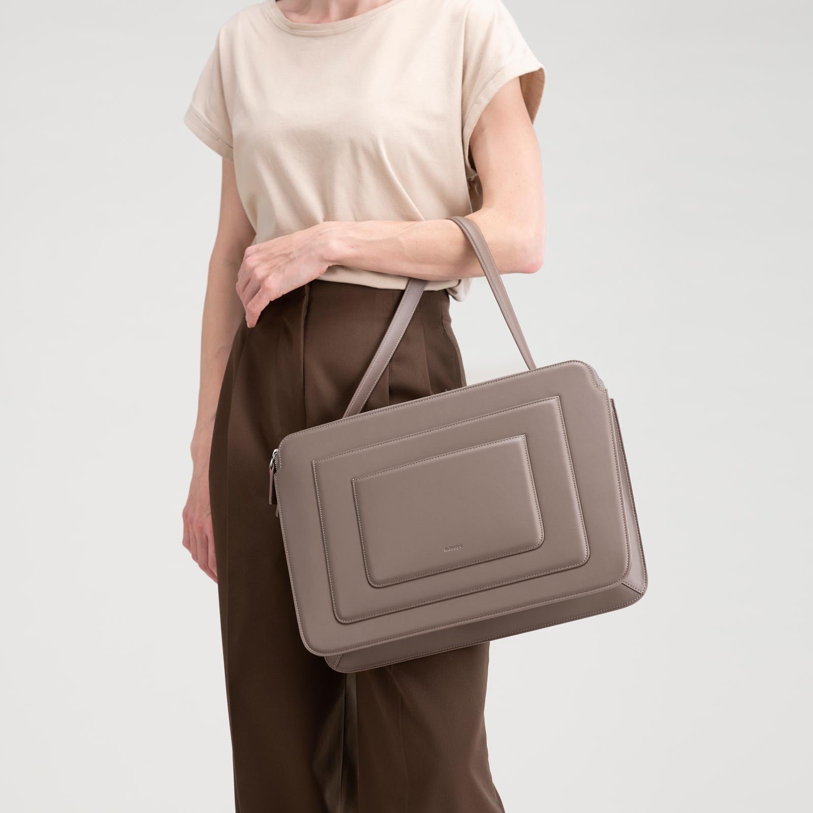 mlouye-business-bag-vegan-leather-l1_39c68657-2f06-4a26-84ff-d29e14ddf359.jpg