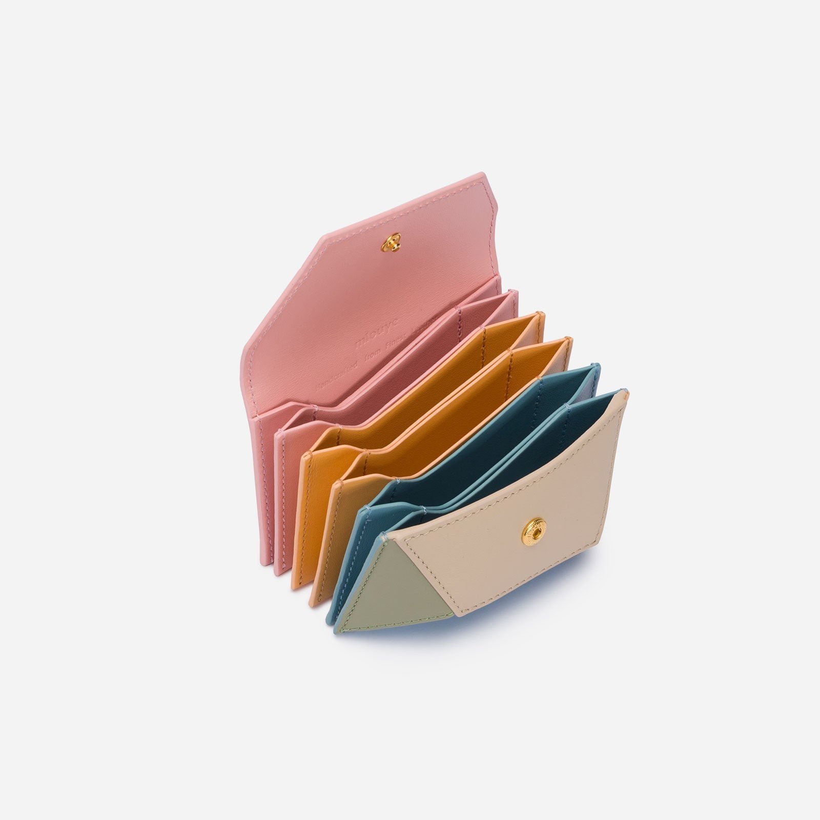 mlouye-naomi-mini-wallet-gummy-4_2dc66cec-47c8-4251-b1a5-dda4203d8a80.jpg