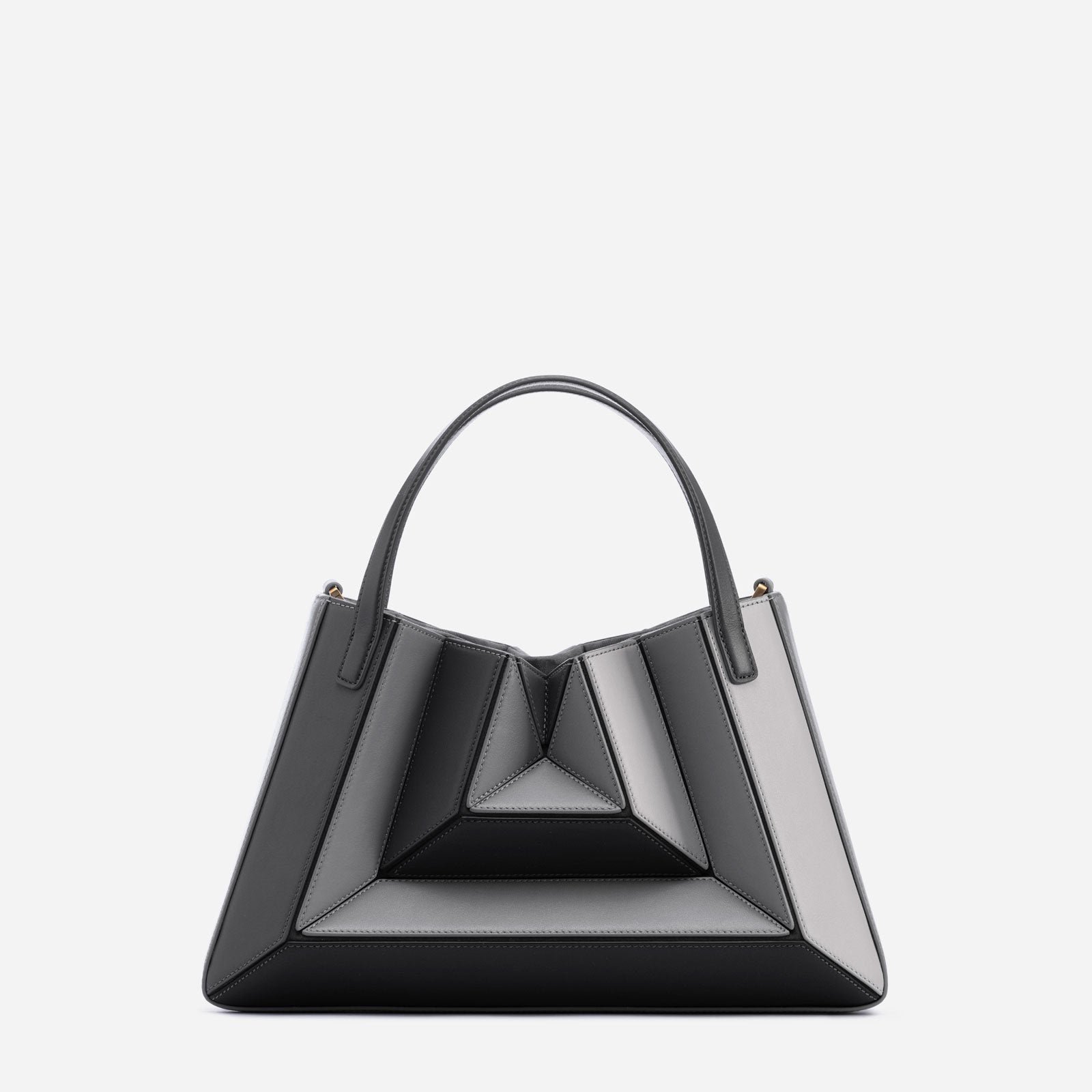 mlouye-sera-tote-shark-1_250f9179-d448-4321-8efb-8575a909b664.jpg