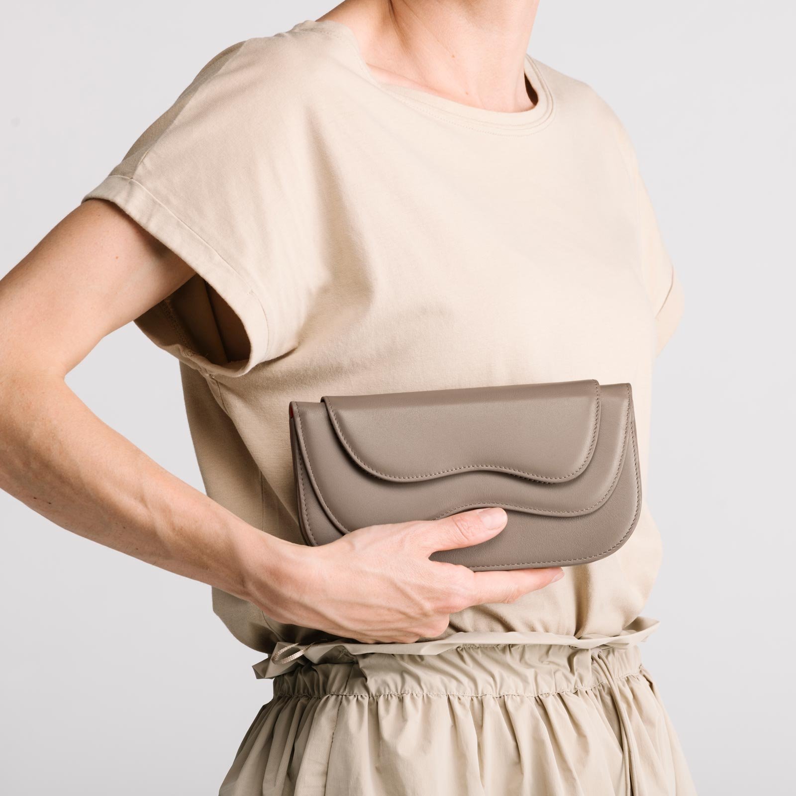 mlouye-wave-wallet-earth-l1.jpg